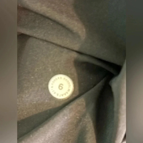 Lululemon Womens Black Self Tie High Waisted Skirt‎ Elastic Waist Pockets size 6 - Picture 3 of 7